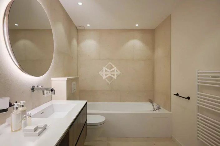 Image No.12-5 Bed House for sale