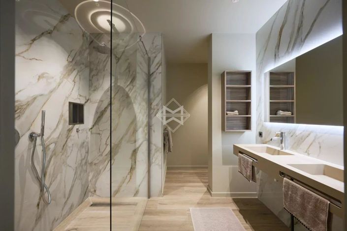 Image No.14-5 Bed House for sale