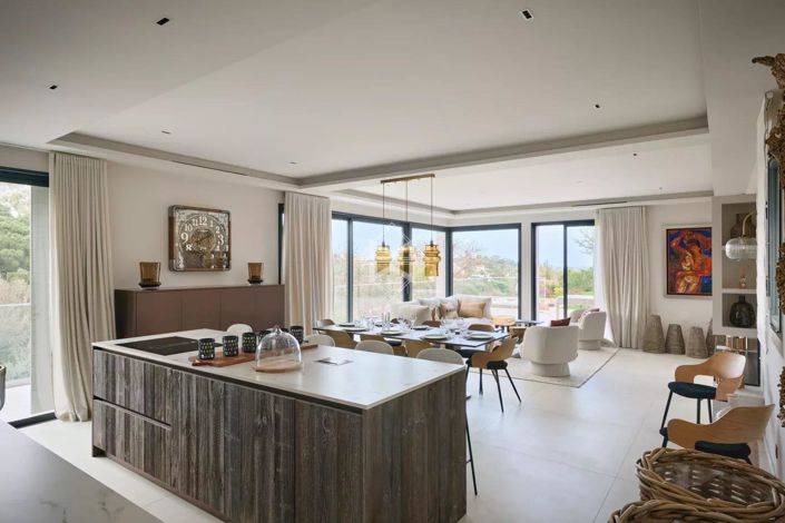 Image No.6-5 Bed House for sale