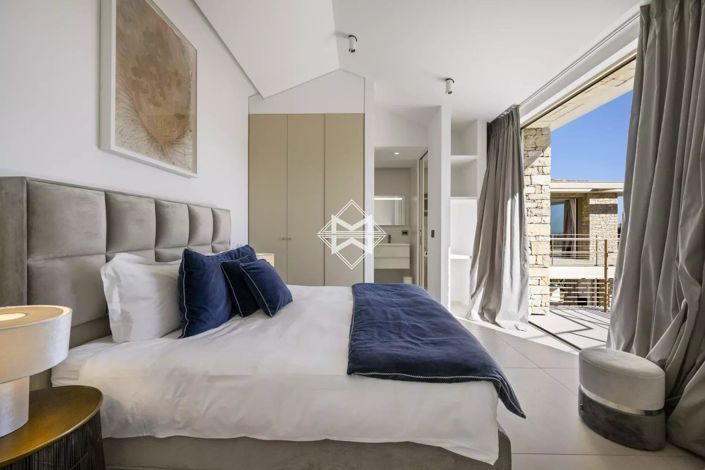 Image No.14-5 Bed House for sale