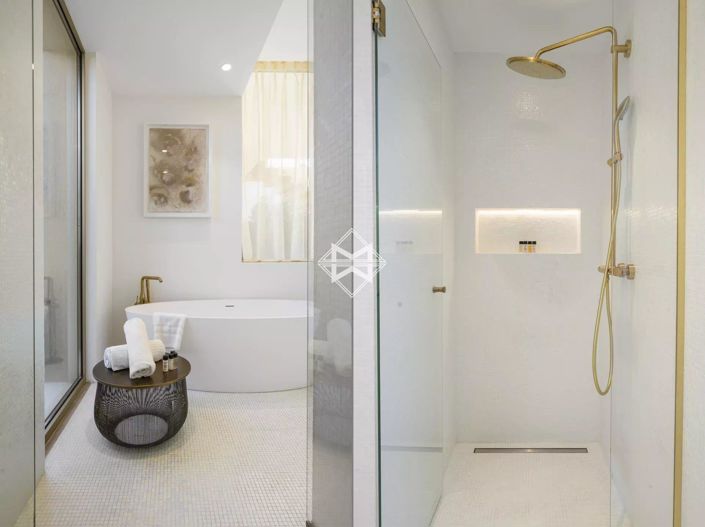 Image No.15-5 Bed House for sale