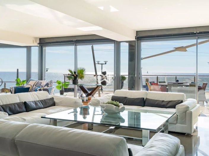 Image No.10-3 Bed House for sale