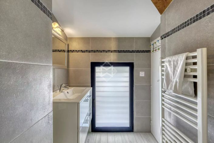 Image No.13-4 Bed House for sale