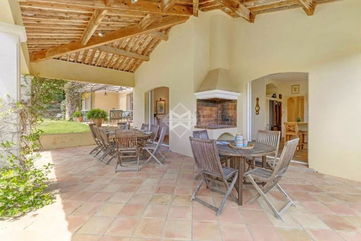 Image No.12-6 Bed House for sale