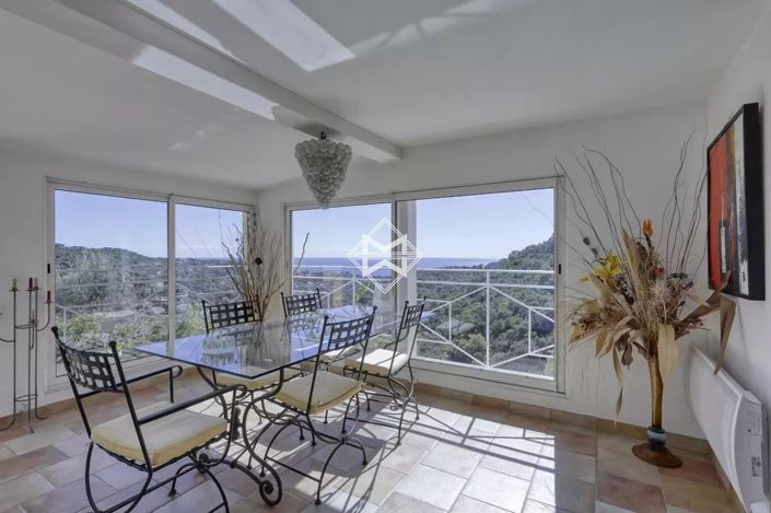 Image No.7-4 Bed House for sale