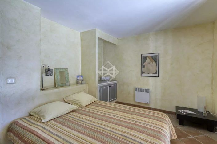 Image No.9-4 Bed House for sale