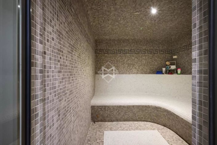 Image No.15-5 Bed House for sale