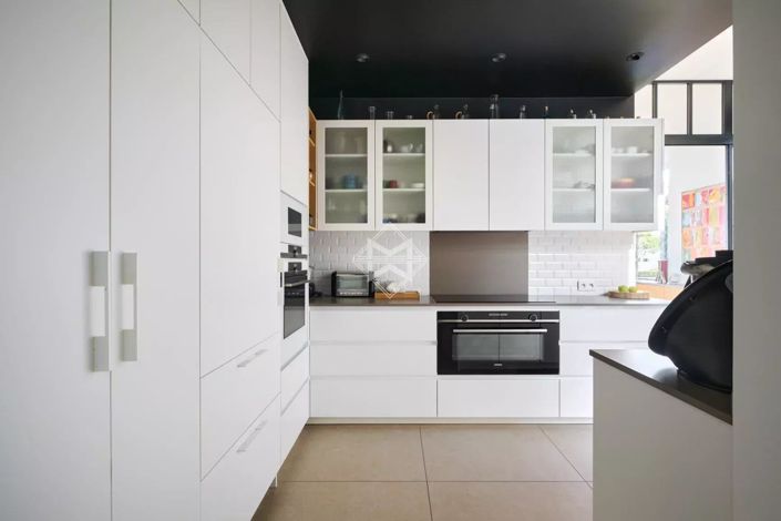 Image No.8-5 Bed House for sale