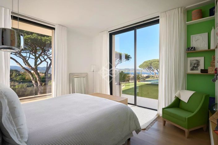 Image No.9-5 Bed House for sale