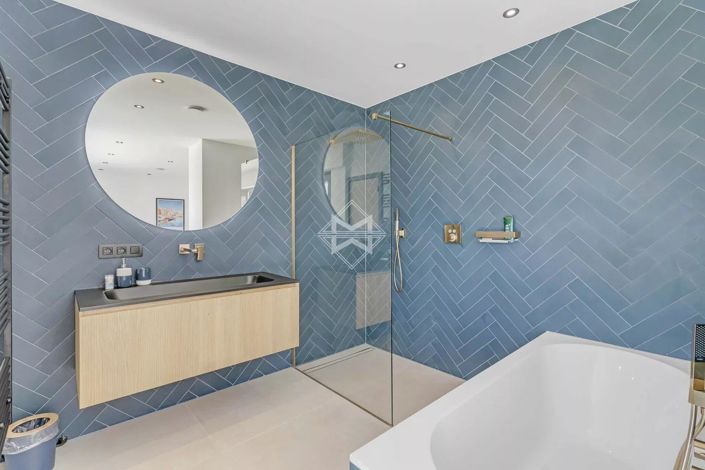 Image No.11-4 Bed House for sale