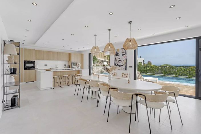 Image No.5-4 Bed House for sale