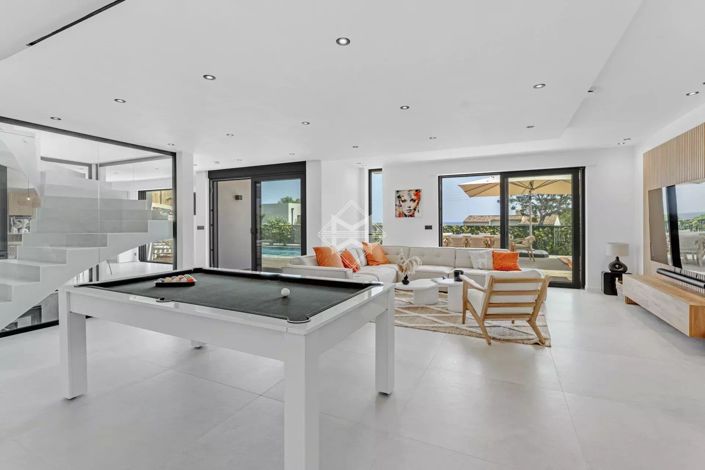 Image No.7-4 Bed House for sale