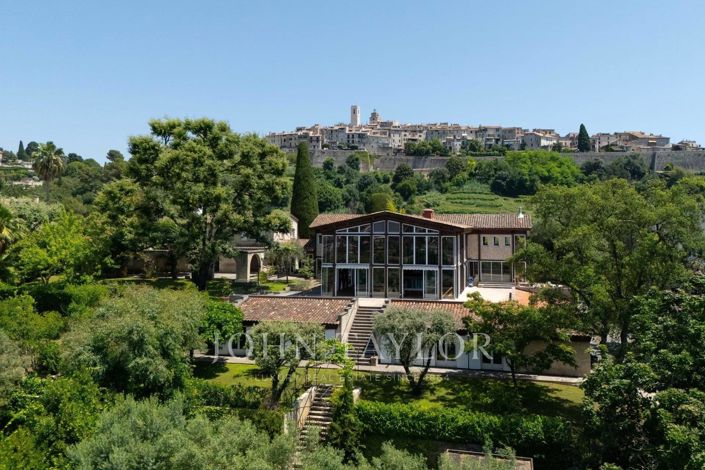 Image No.16-5 Bed House for sale