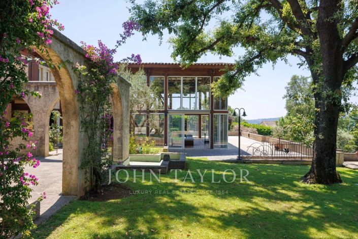 Image No.6-5 Bed House for sale