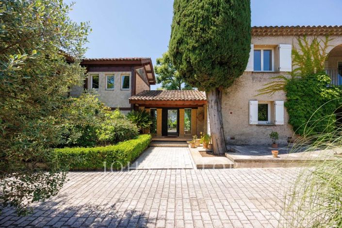 Image No.7-5 Bed House for sale