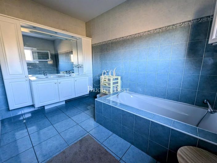 Image No.11-4 Bed House for sale