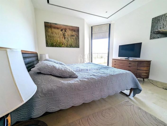 Image No.12-5 Bed Apartment for sale