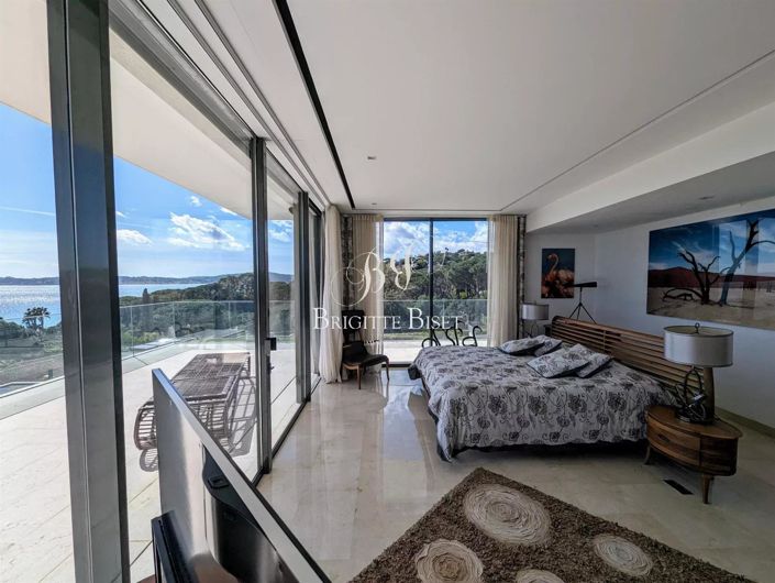 Image No.14-5 Bed Apartment for sale