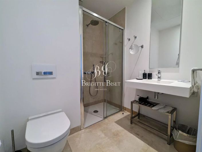 Image No.19-5 Bed Apartment for sale