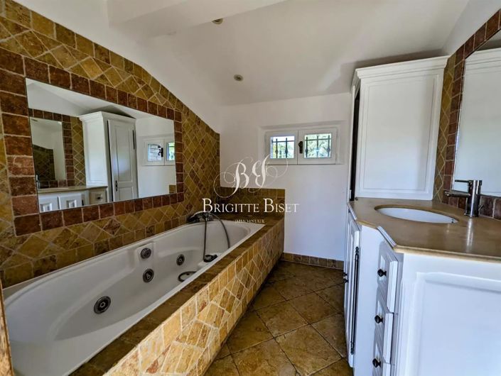 Image No.14-4 Bed House for sale