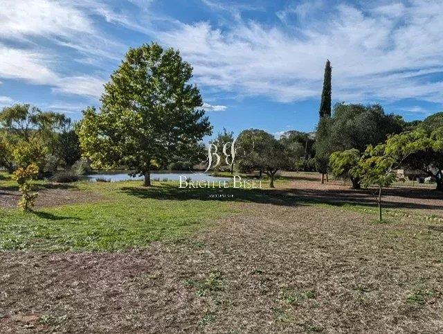 Image No.21-4 Bed House for sale