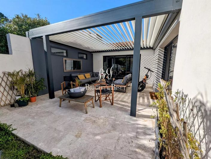 Image No.15-3 Bed House for sale