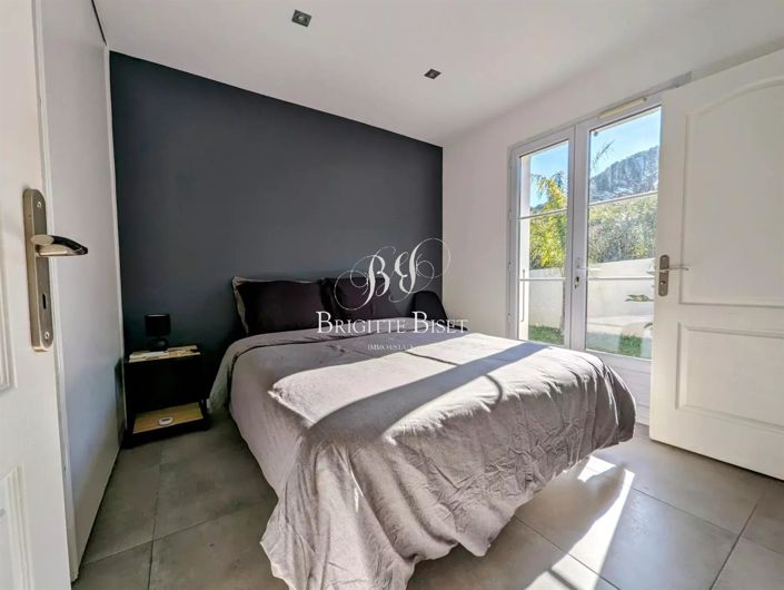 Image No.18-3 Bed House for sale