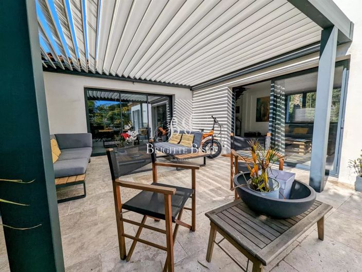 Image No.6-3 Bed House for sale