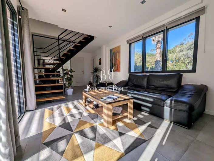 Image No.7-3 Bed House for sale