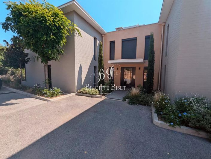 Image No.19-2 Bed Apartment for sale