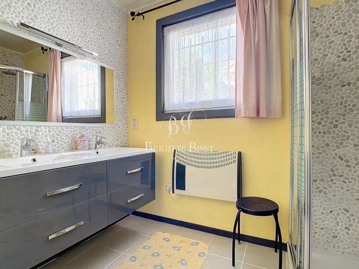 Image No.12-3 Bed House for sale