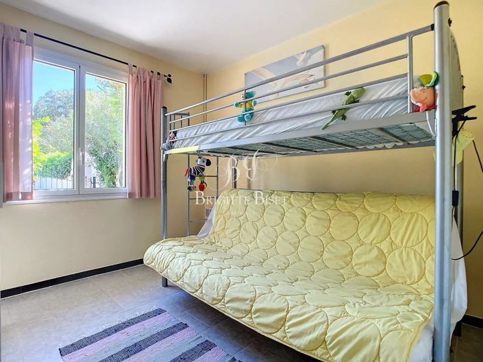 Image No.17-3 Bed House for sale