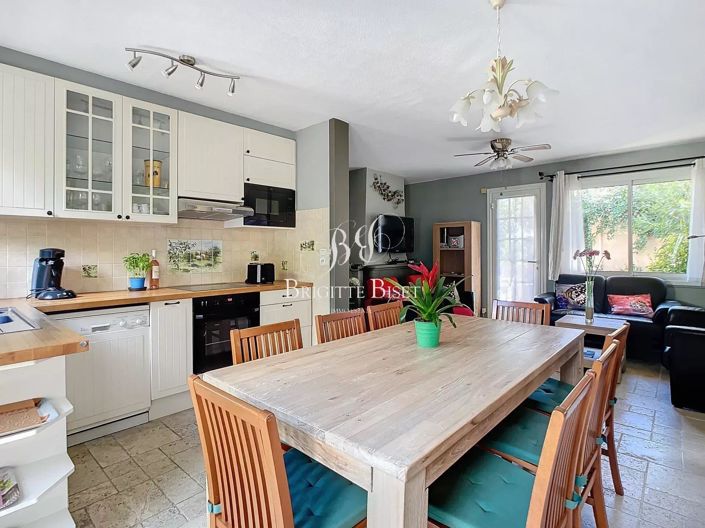 Image No.9-3 Bed House for sale