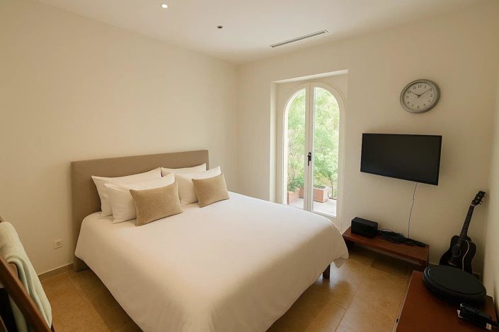 Image No.10-5 Bed House for sale