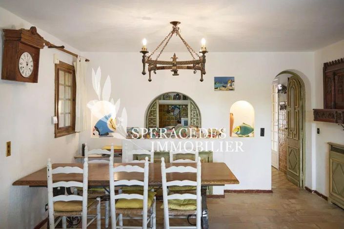 Image No.9-6 Bed House for sale