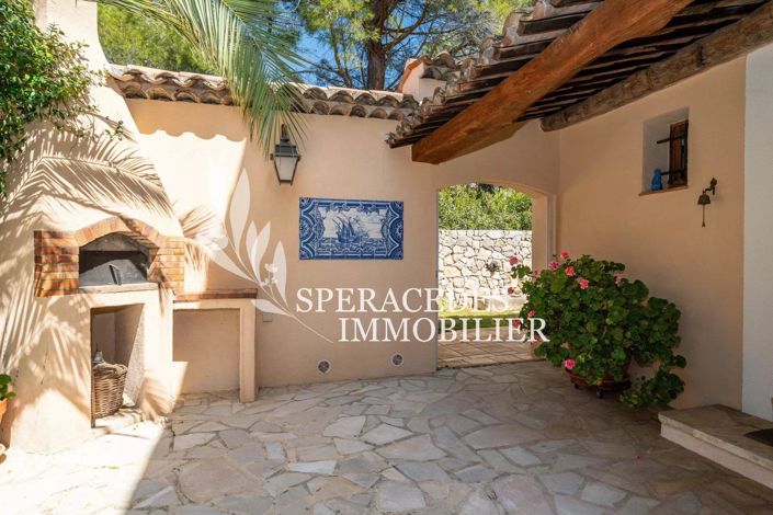 Image No.25-5 Bed House for sale