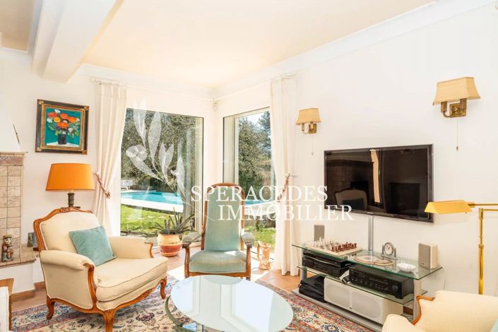 Image No.7-5 Bed House for sale