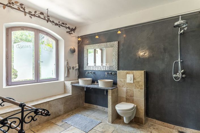 Image No.10-6 Bed House for sale