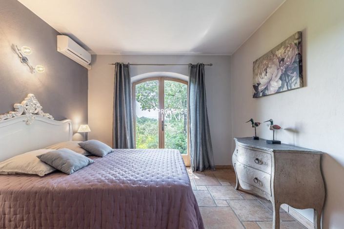 Image No.9-6 Bed House for sale