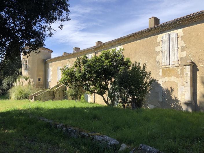 Image No.1-6 Bed House for sale