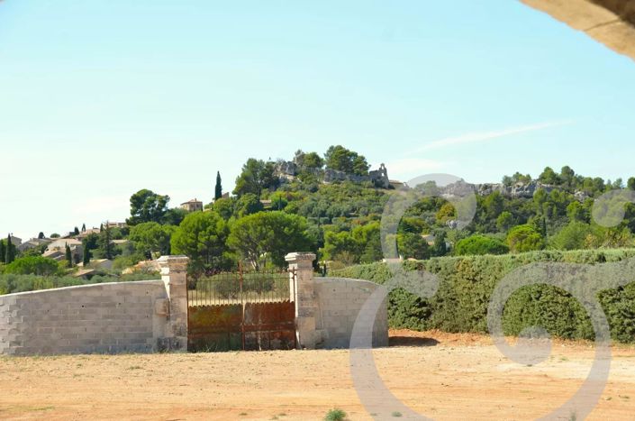 Image No.6-5 Bed House for sale