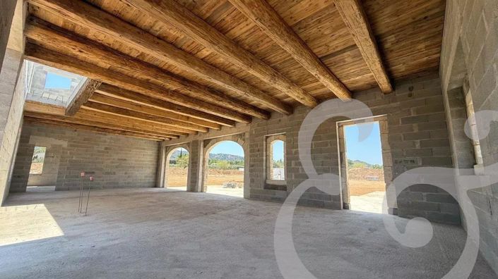 Image No.8-5 Bed House for sale