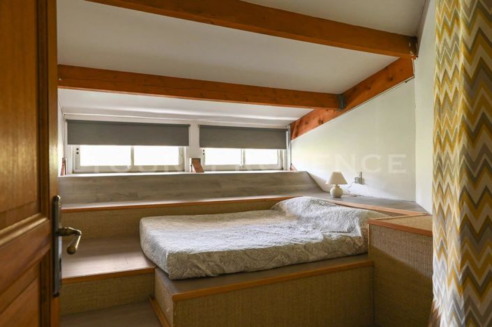 Image No.15-6 Bed House for sale