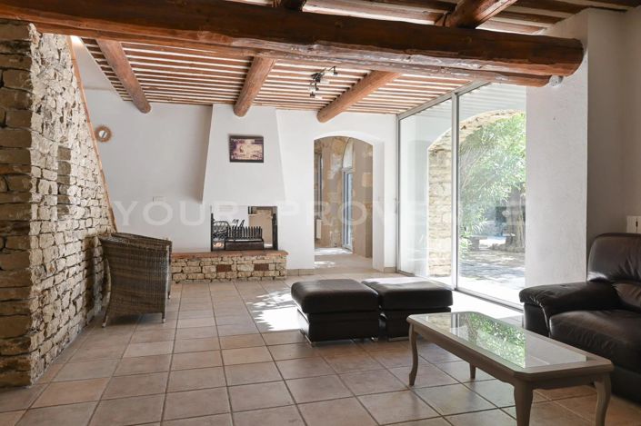 Image No.8-6 Bed House for sale