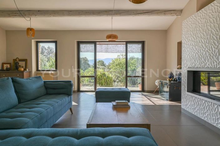 Image No.6-4 Bed House for sale