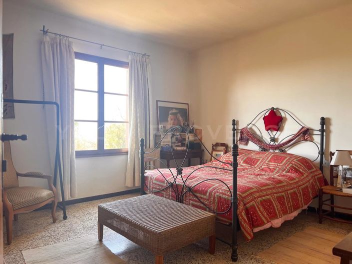 Image No.10-2 Bed House for sale