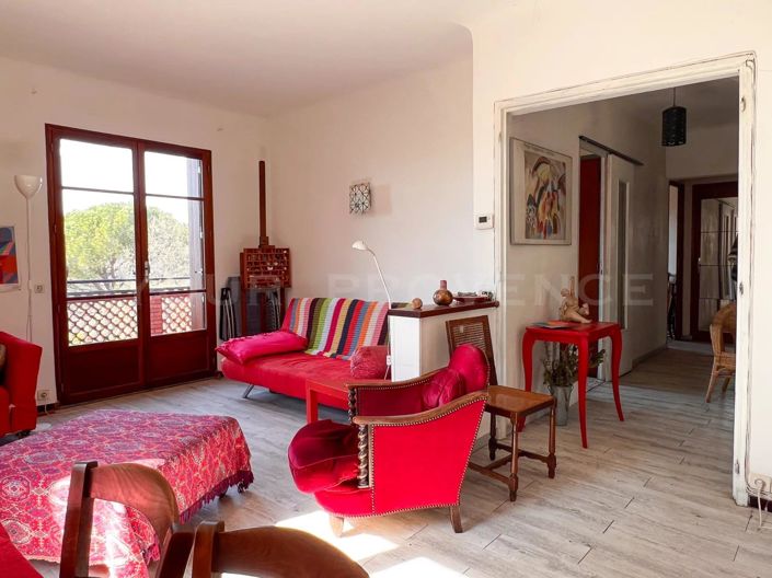 Image No.7-2 Bed House for sale