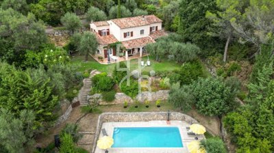 Maison de 4 chambres à vendre à Spéracèdes