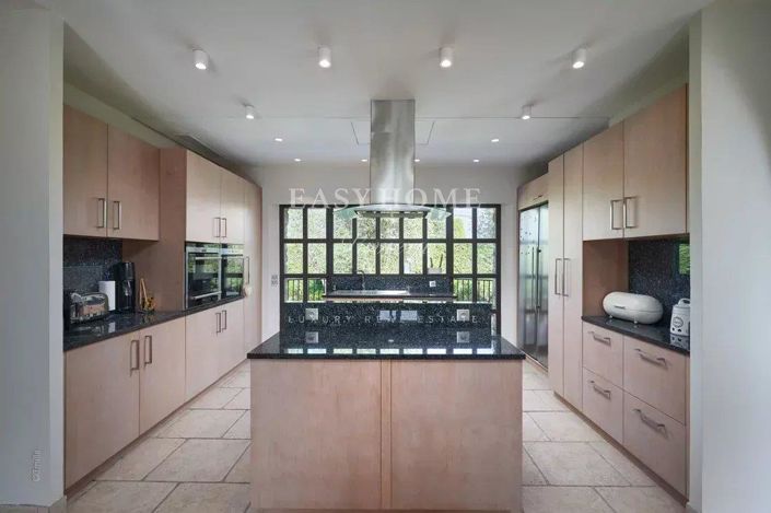 Image No.4-5 Bed House for sale