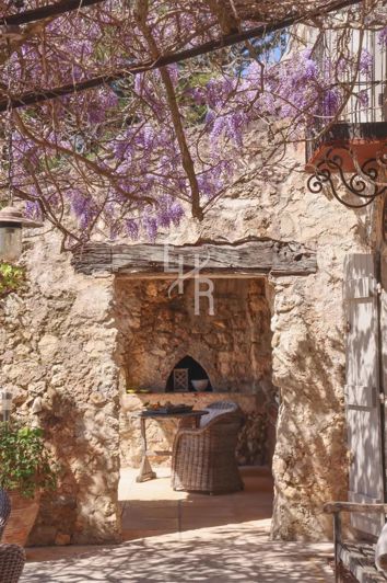 Image No.19-5 Bed House for sale